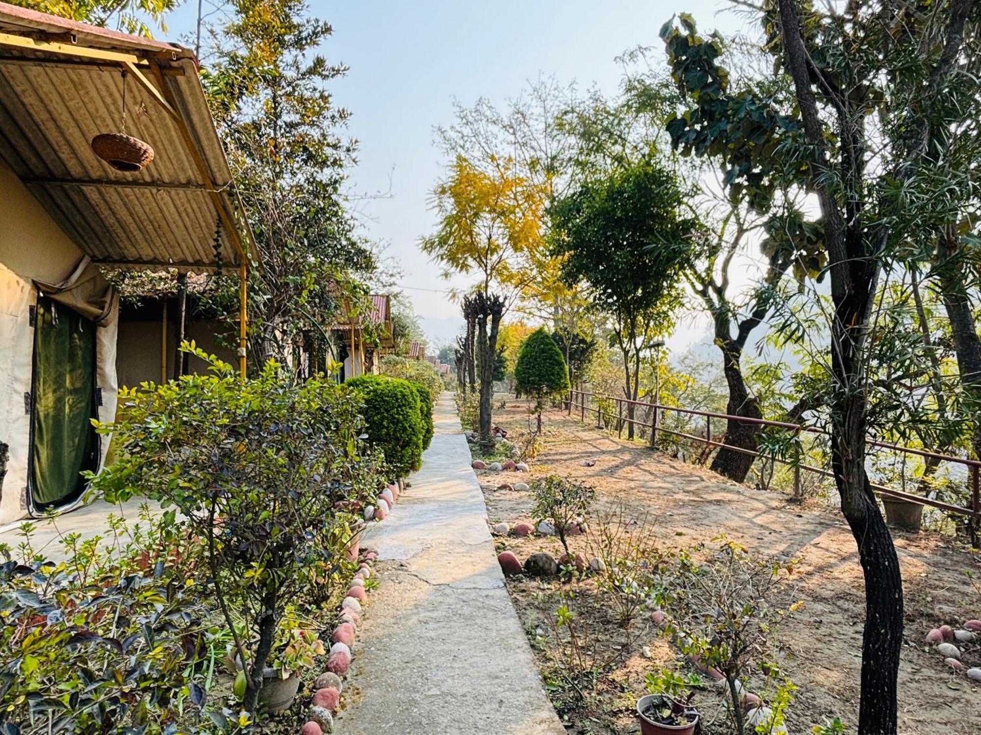 Camp High 5 Jayalgarh Dāngchura Exterior foto